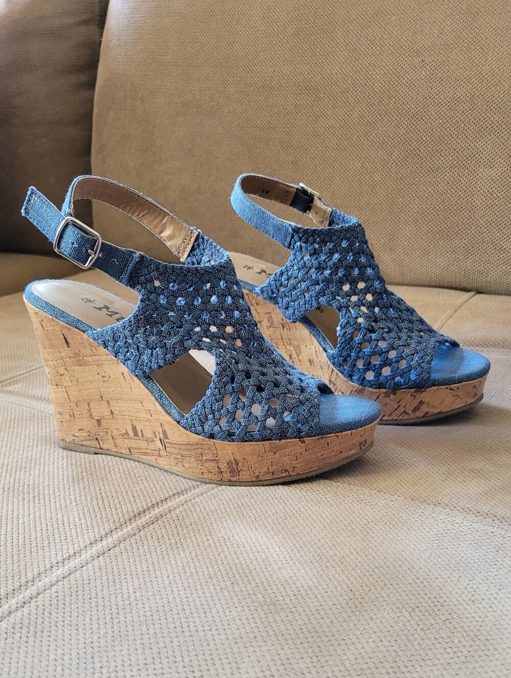 Braided Denim Fabric Wedge With Metallic Silver Thread - Picture 2 of 5